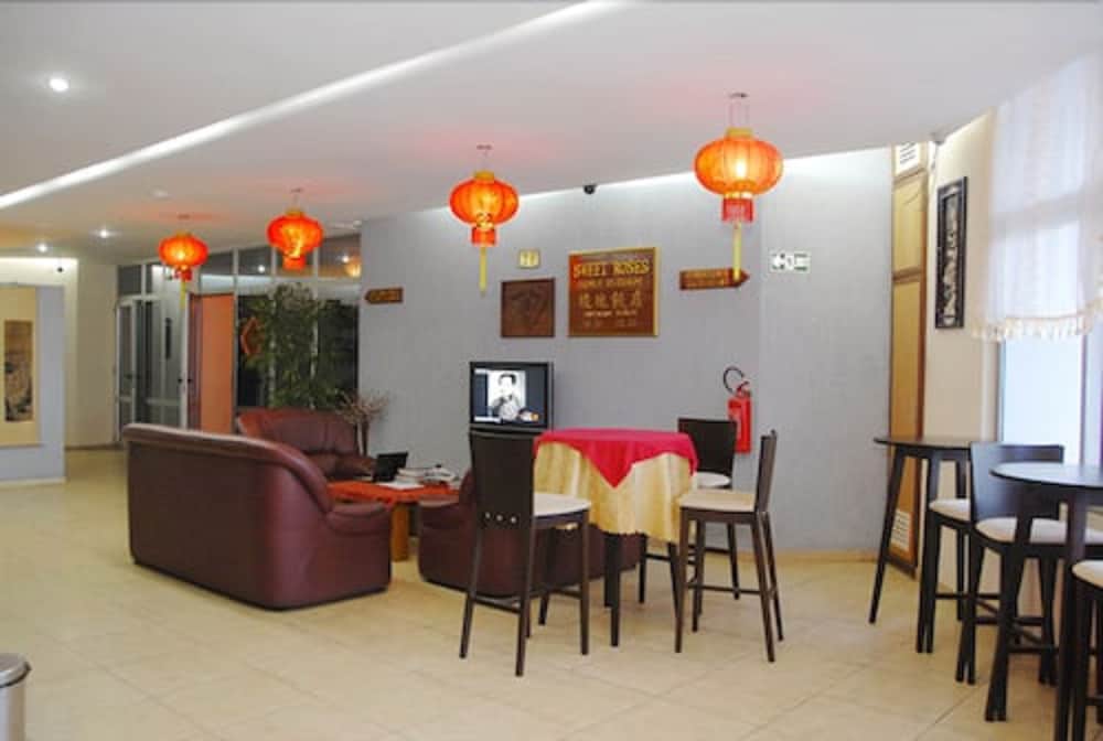 Robinhood Inn 30/50