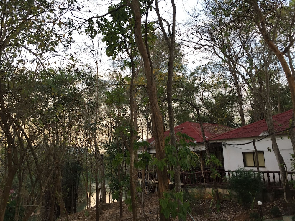 SAIYOK RIVER HOUSE 48/52