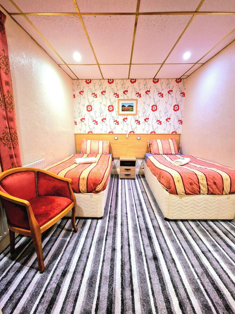 The Albany Hotel 55/66