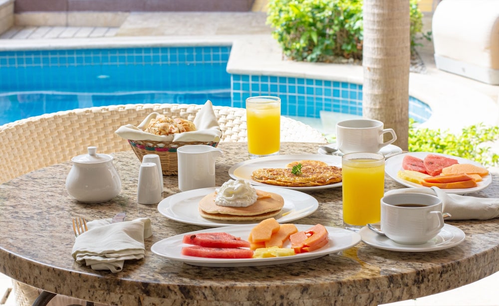 HOTEL BOUTIQUE DON PEPE 57/72