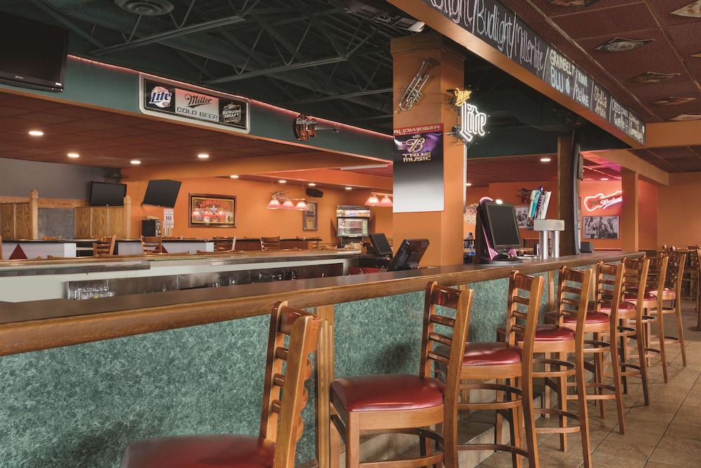 Country Inn & Suites By Radisson Fergus Falls Mn 29/41