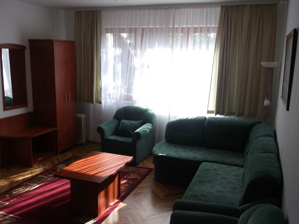Helios Hotel Pension 36/73