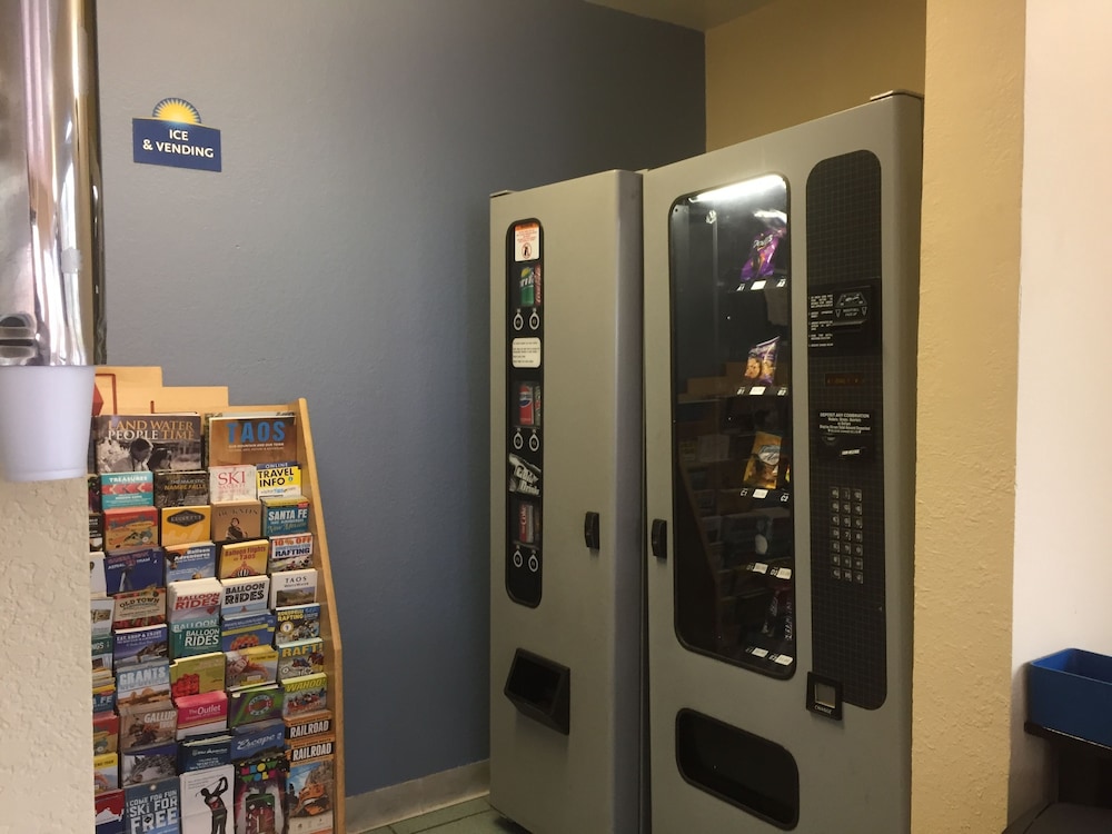 Days Inn by Wyndham Espanola 15/23