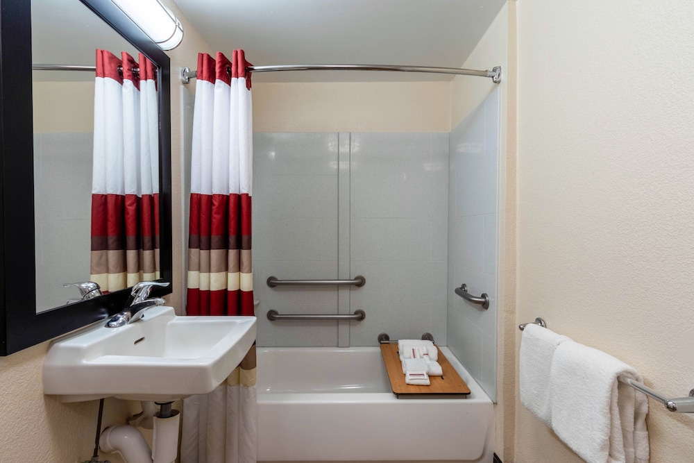 Red Roof Inn PLUS El Paso East 19/29