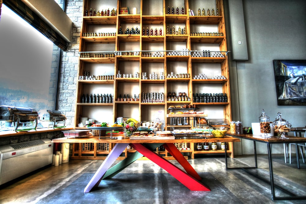 Oniropetra Boutique Hotel 65/75