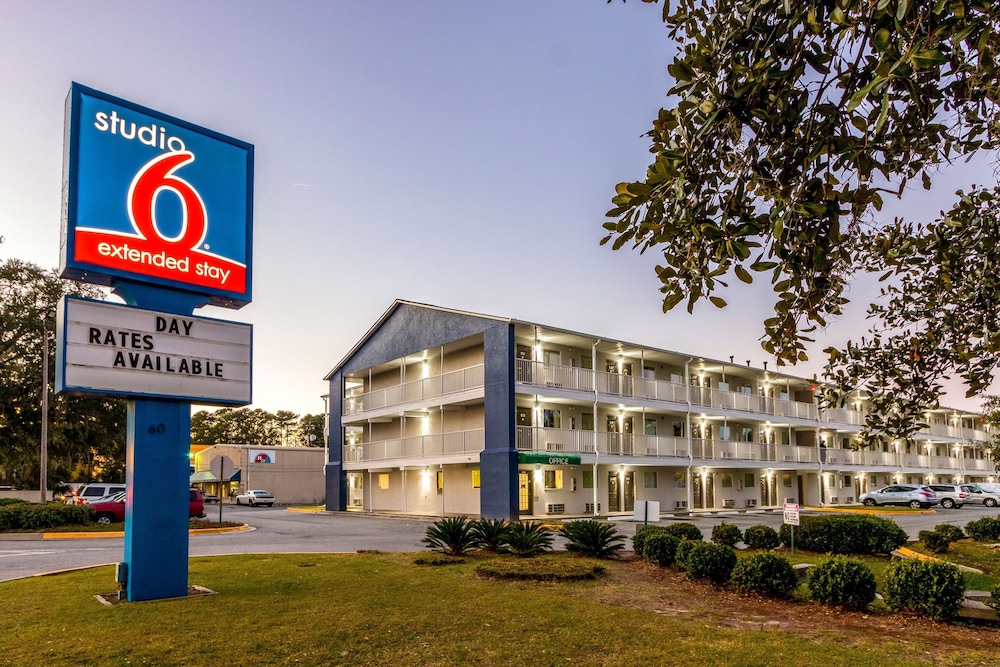 Studio 6 Extended Stay - Savannah, GA 44/52