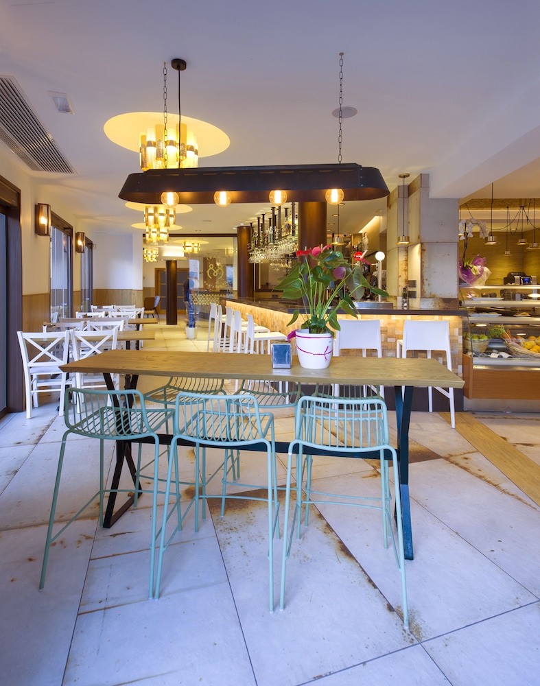 Hostal Mari 41/50