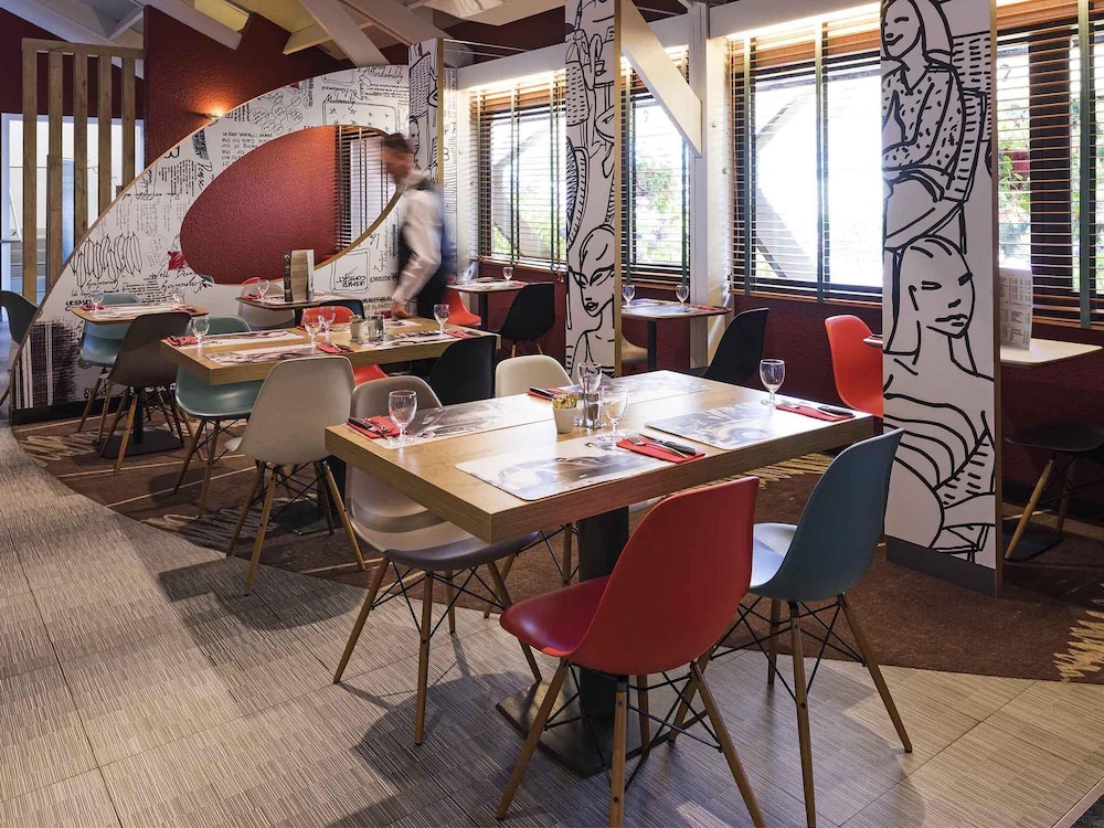 Ibis Montbeliard 62/77