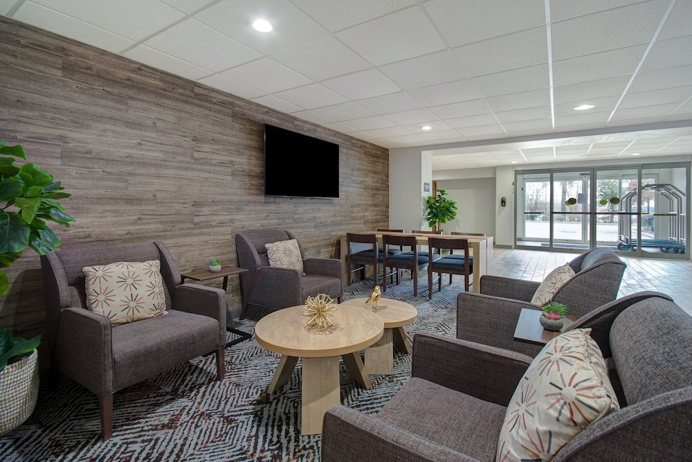 CANDLEWOOD SUITES COLUMBIA-FT. JACKSON 40/62