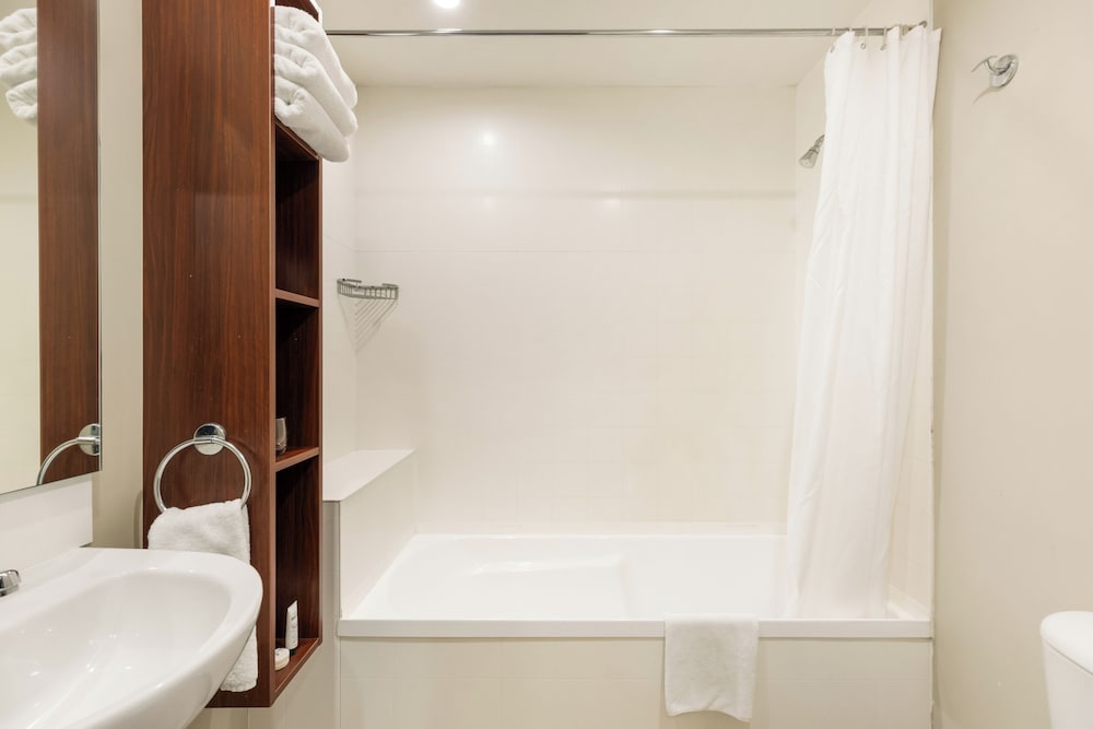 استوديو بسرير كينج بإطلالة على البحيرة، Queenstown Motel Apartments 7/10