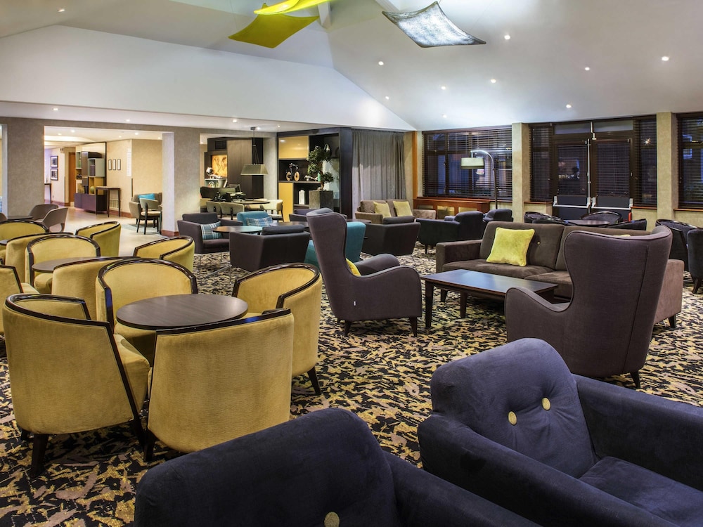 Mercure London Heathrow 43/68
