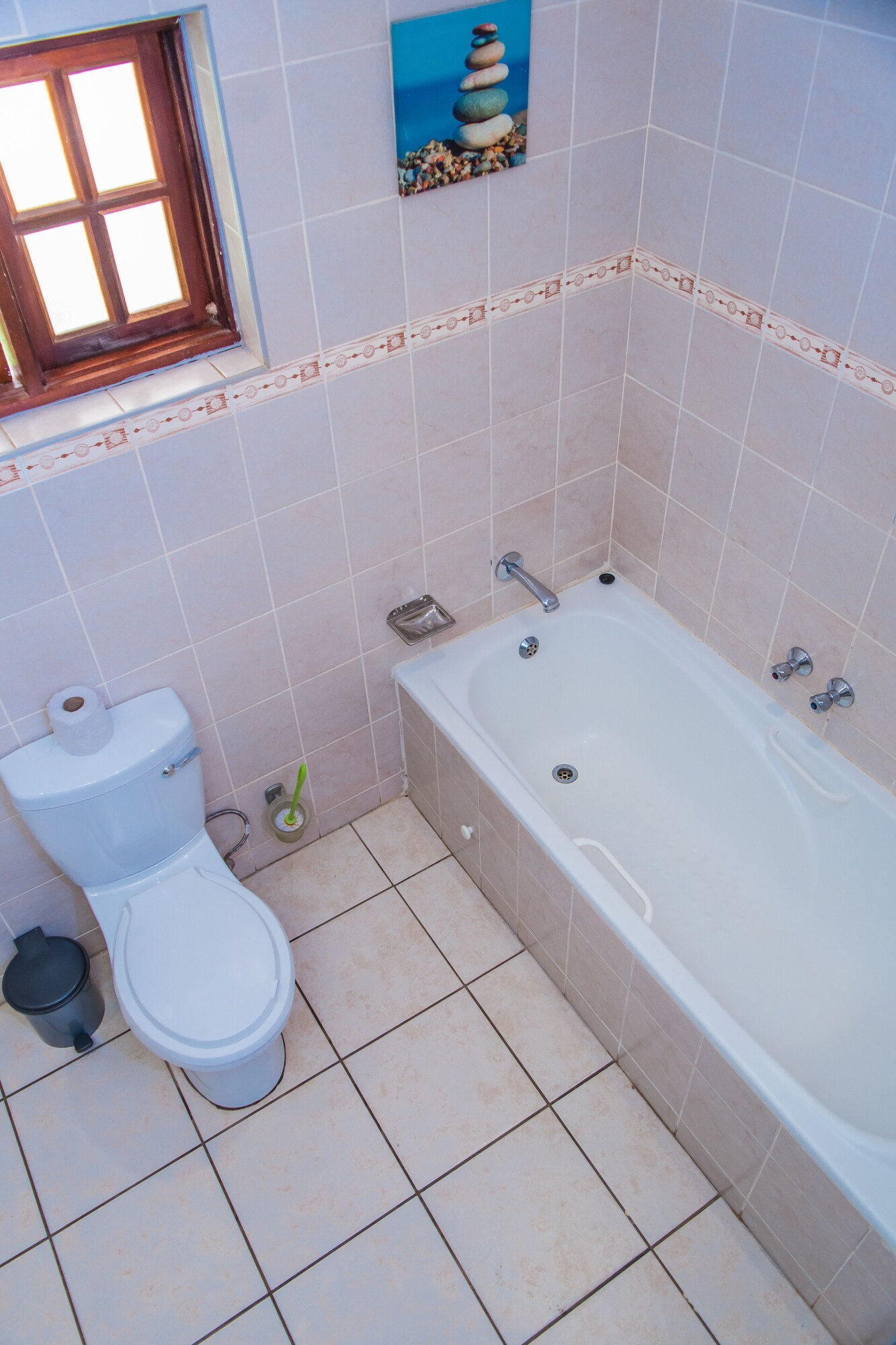 غرفة سوبيريور بسرير مزدوج وسرير فردي، Annies Lodge Lilongwe Area 10 2/2