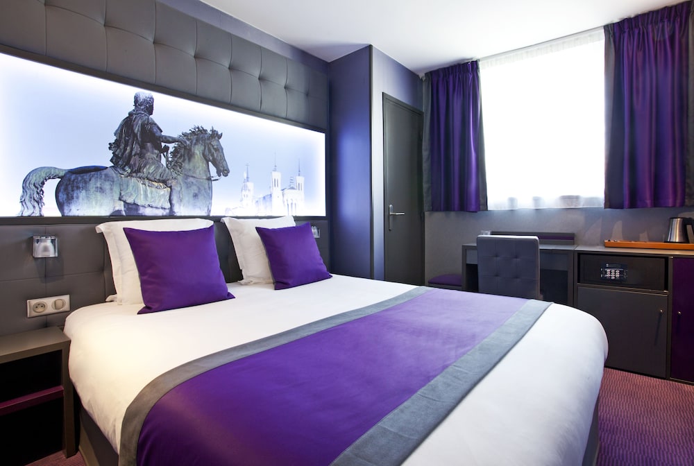 Hotel Des Savoies Lyon 10/47