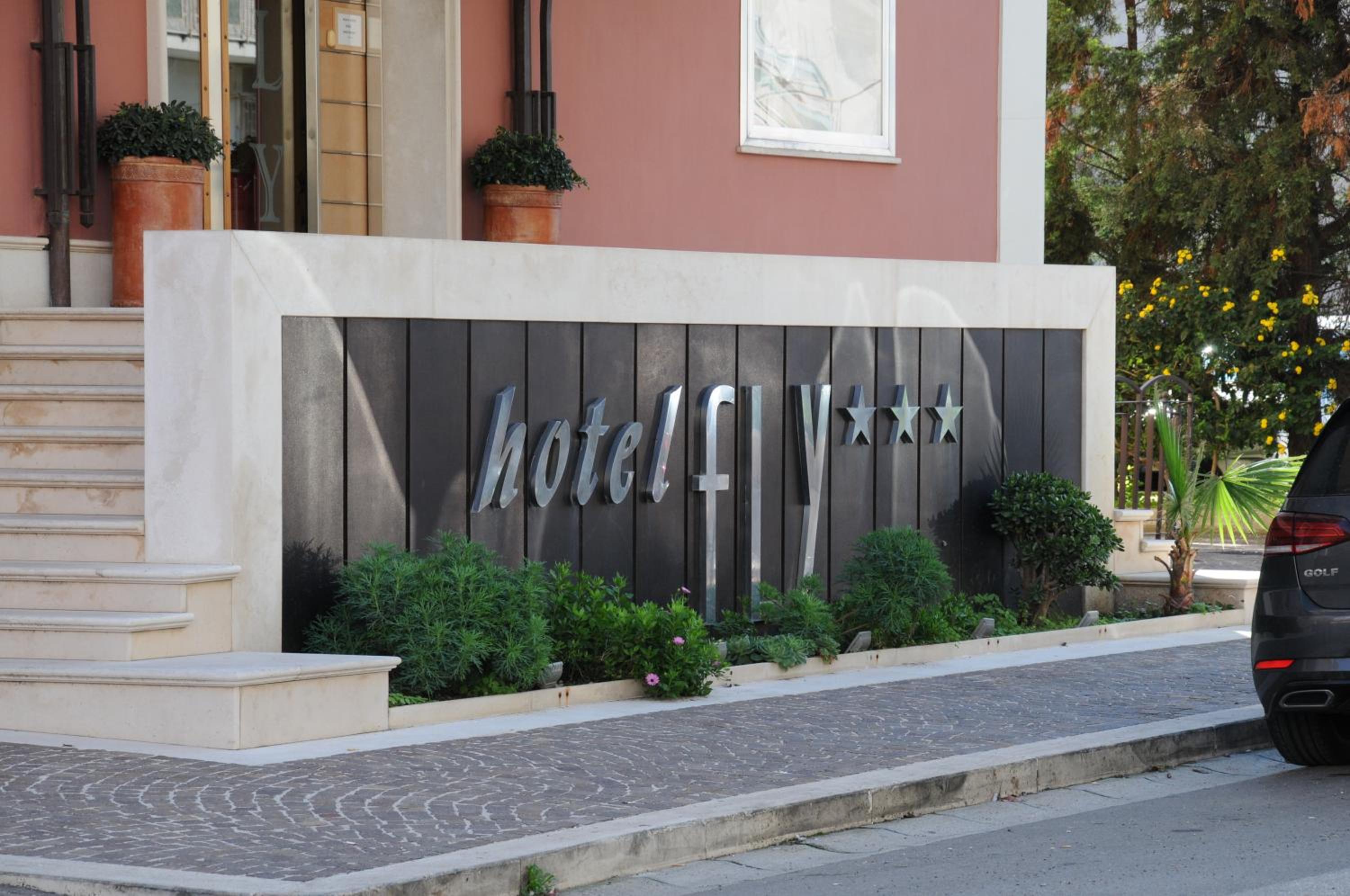 Hotel Fly 9/49