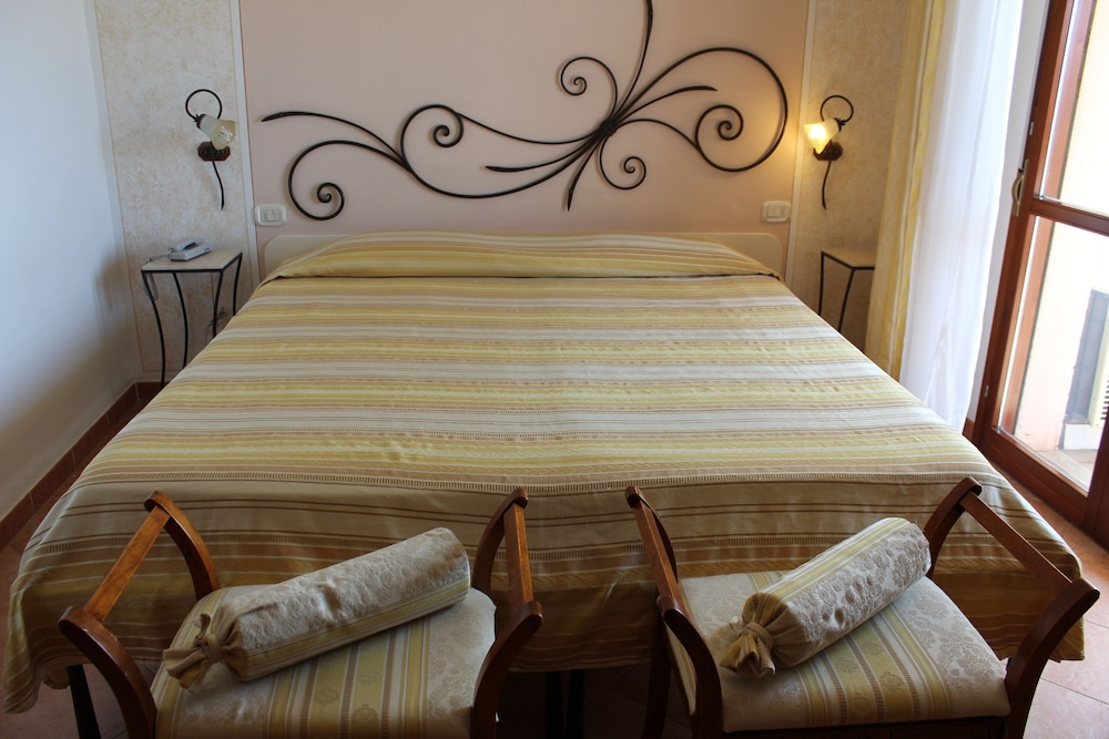 Lola Piccolo Hotel 31/68