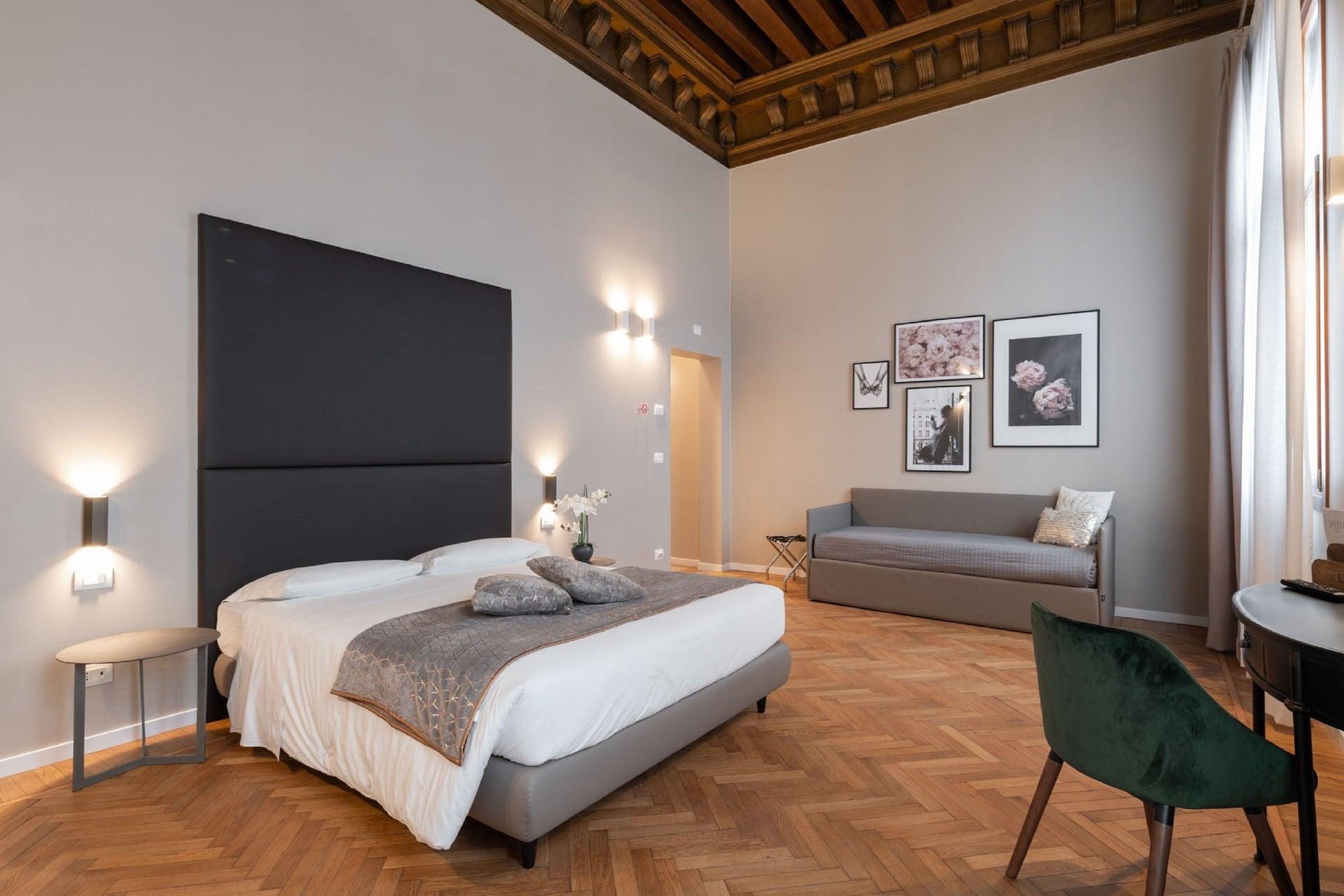 جناح جونيور ديلوكس بإطلالة على القناة، Hotel Palazzo Martinelli Dolfin 5/10