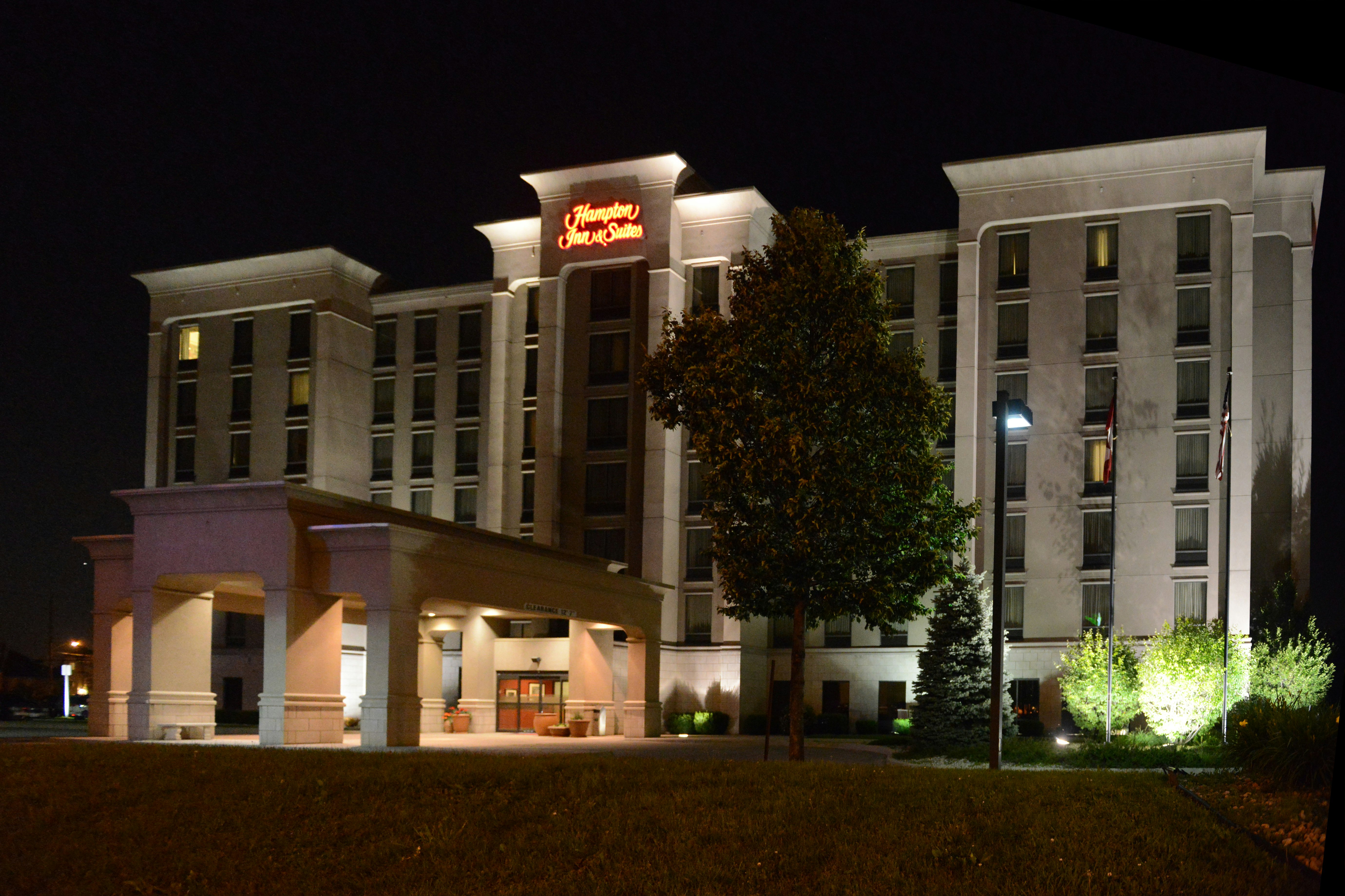 Hampton Inn And Suites By Hilton Windsor 4/44