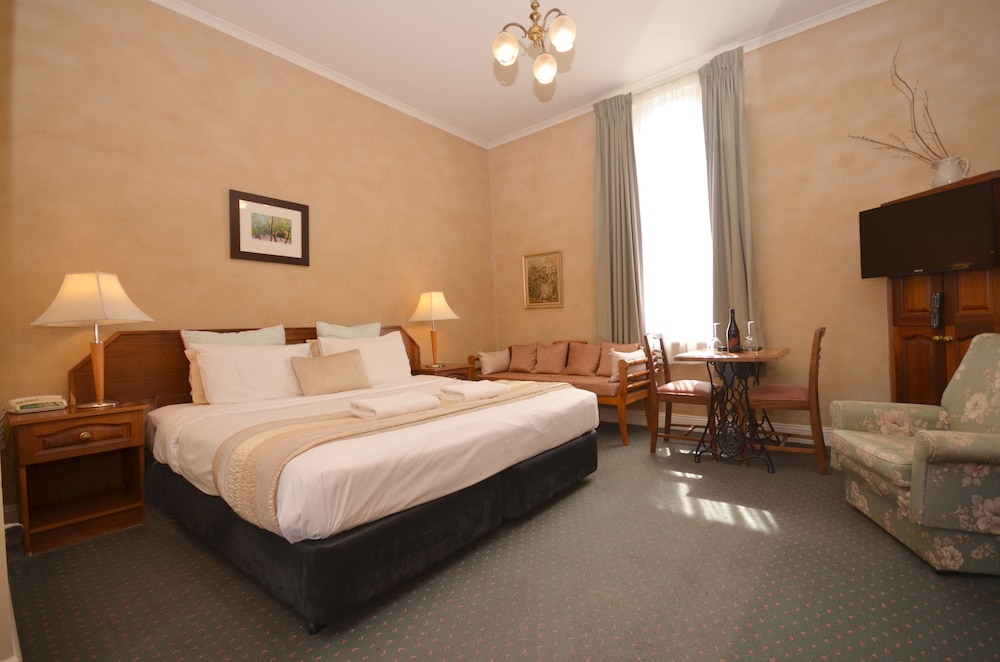 Heritage, King Bed
