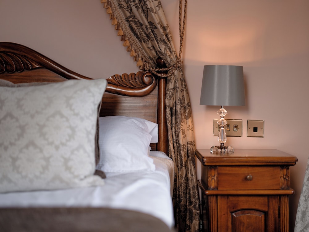 CLASSIC, TWIN BEDS