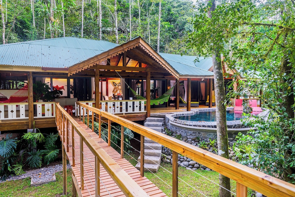 Pacuare Lodge 10/65