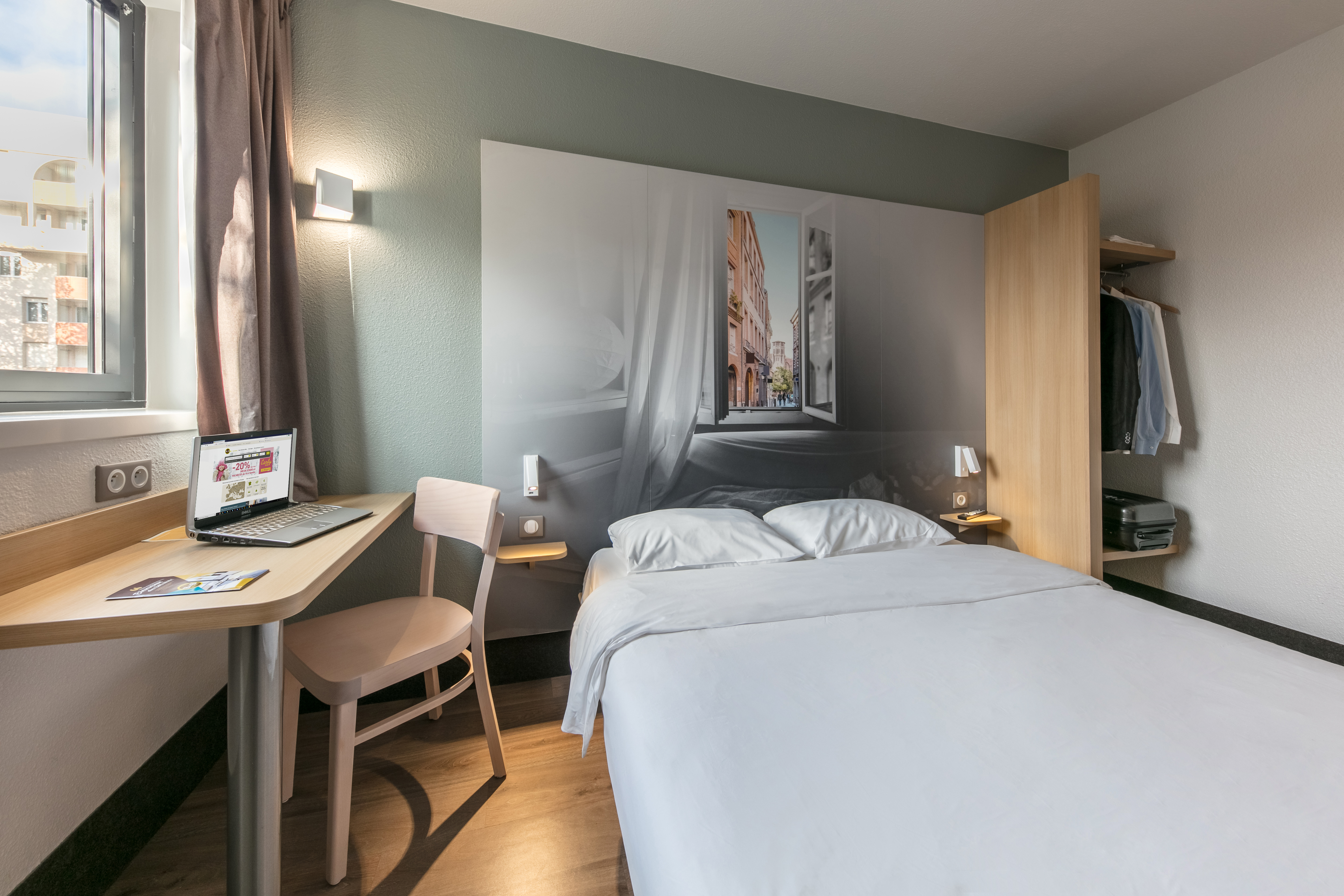 ROOM, SINGLE, DOUBLE BED