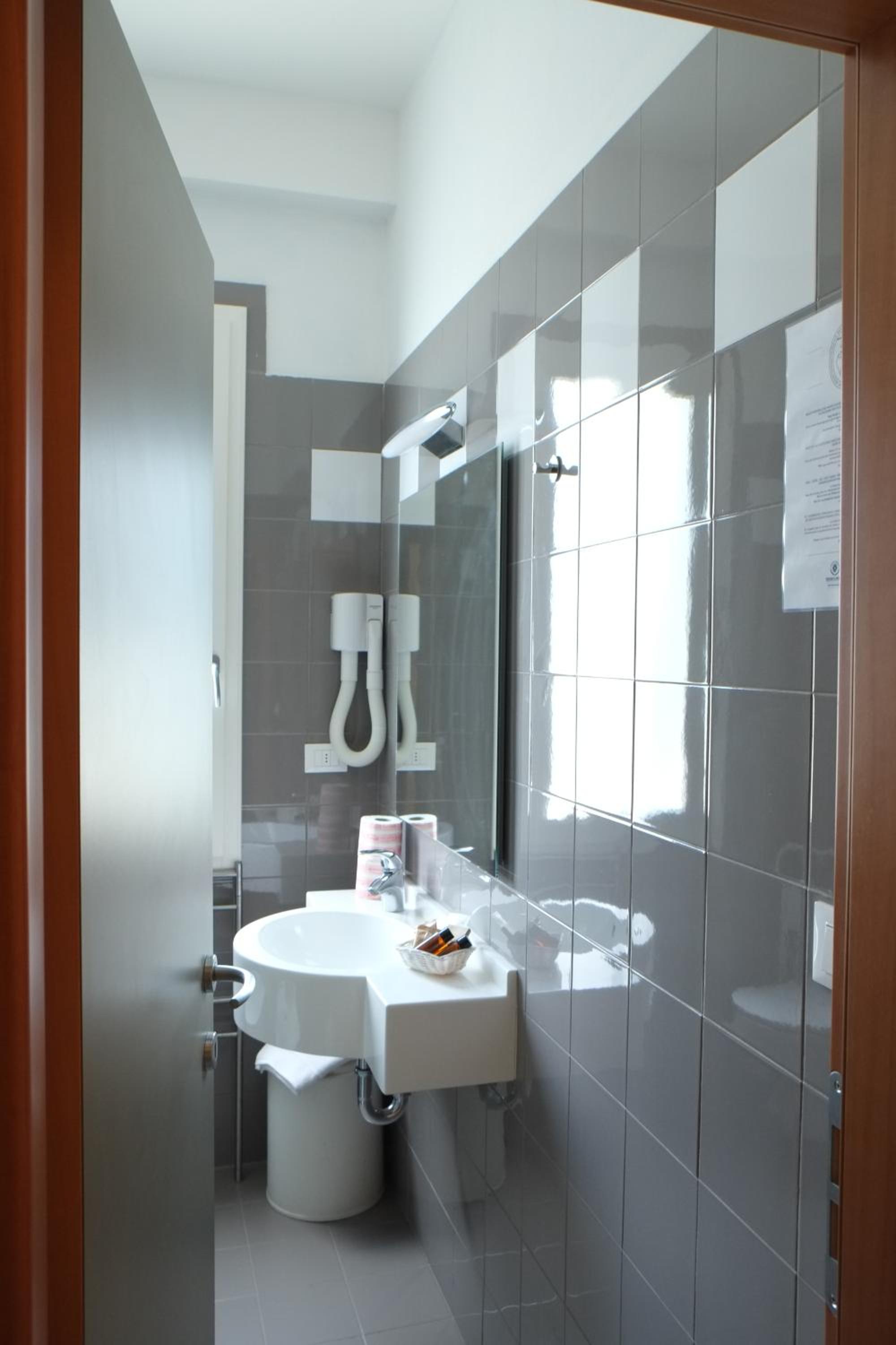 غرفة رباعية بإطلالة على البحر، Hotel Ivano 8/8