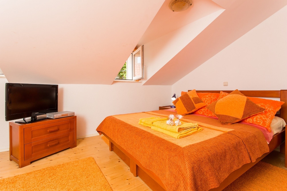 Apartments Ivana 52/63