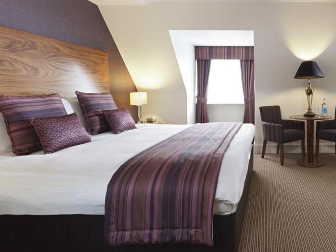 Room, Canopy Bed
