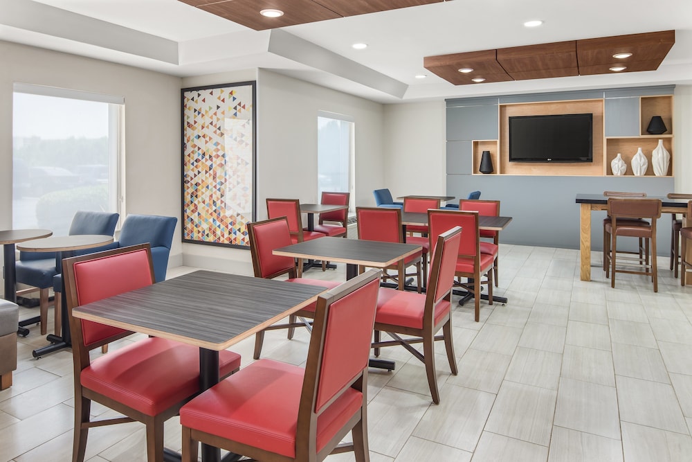 Holiday Inn Express Hotel Suites Greenville Spartanburg Duncan 59/66