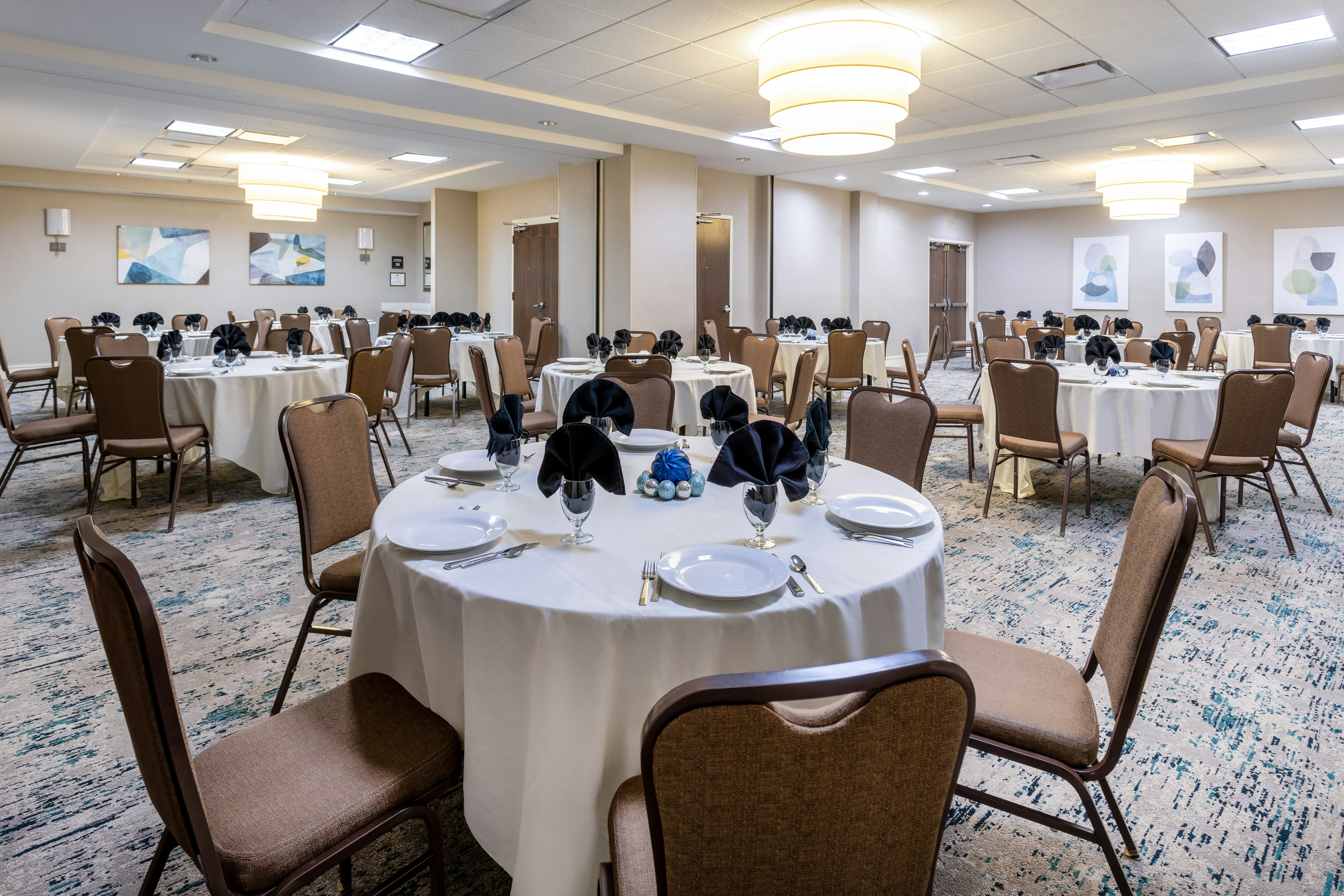 Hilton Garden Inn Roanoke 24/26