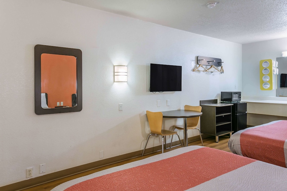 Motel6 Dothan, AL 26/36