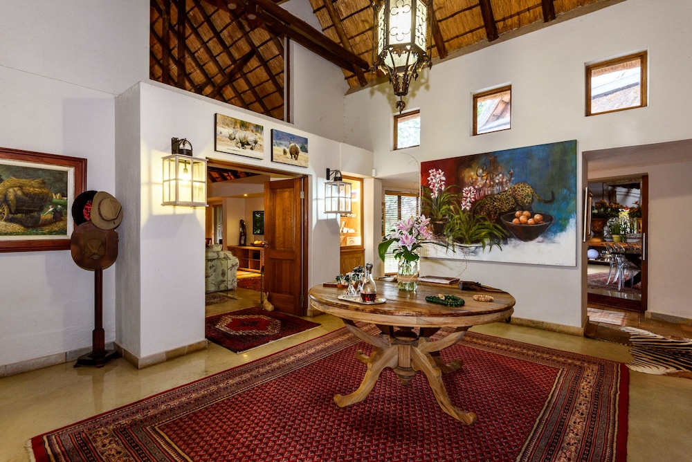 Khaya Ndlovu Manor House 41/72
