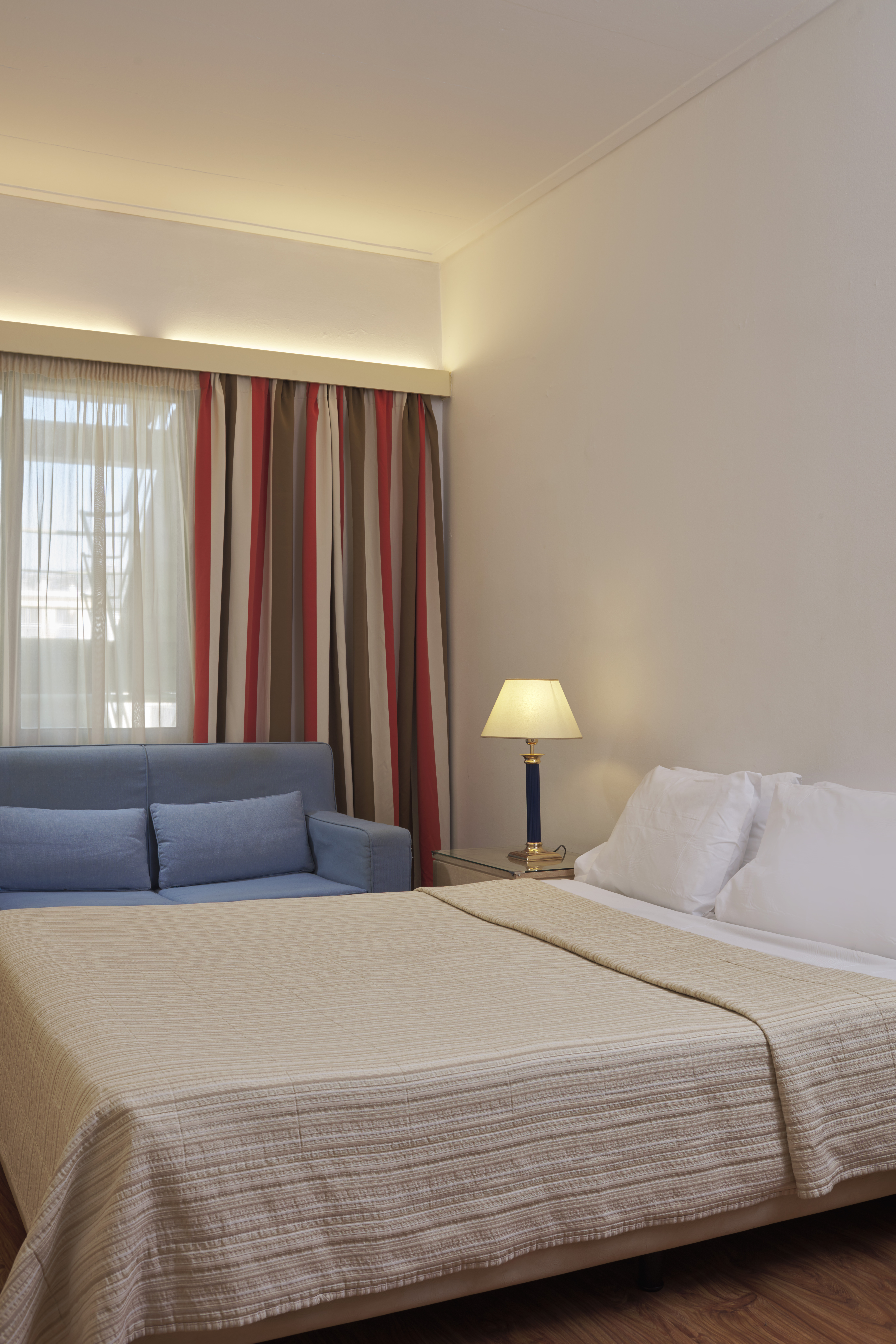 COMFORT, DOUBLE BED