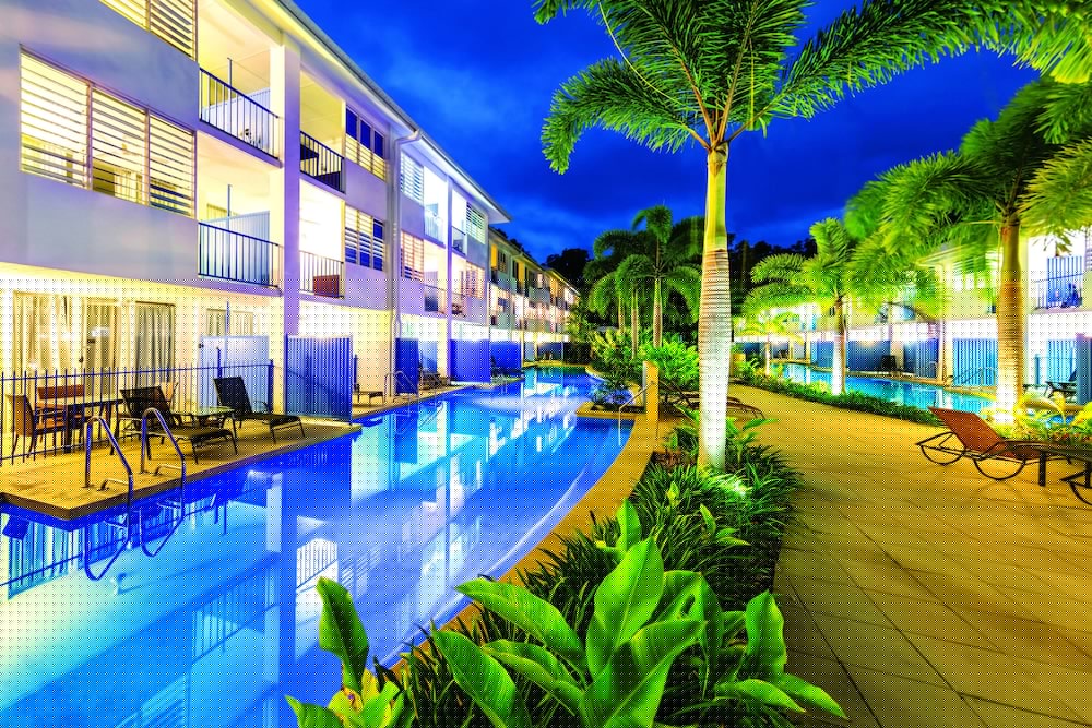 Silkari Lagoons Port Douglas 12/67