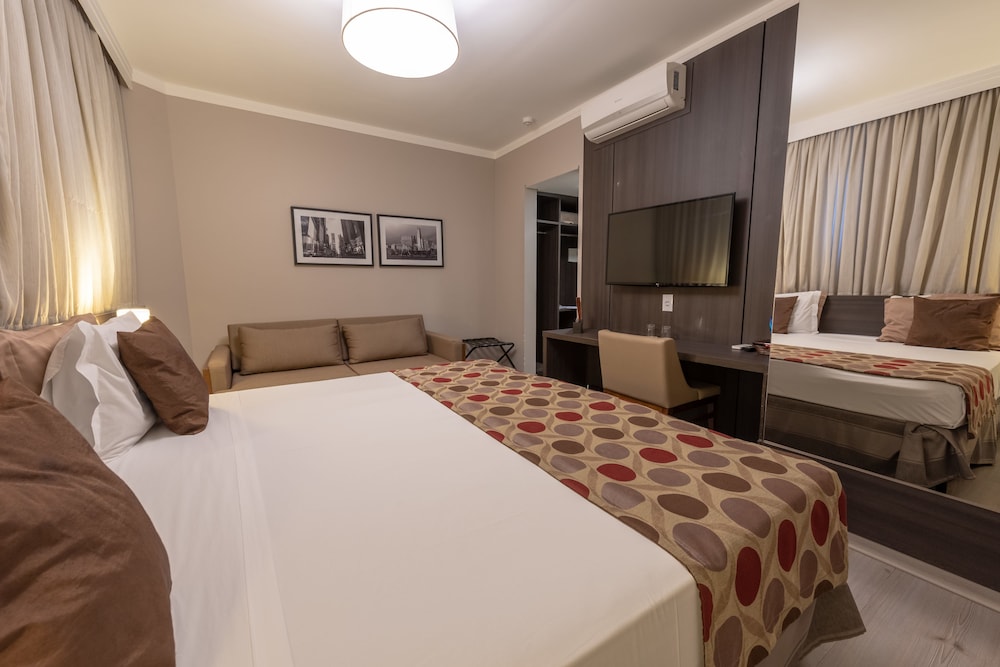 Master, Suite, King Bed, Jetted Tub