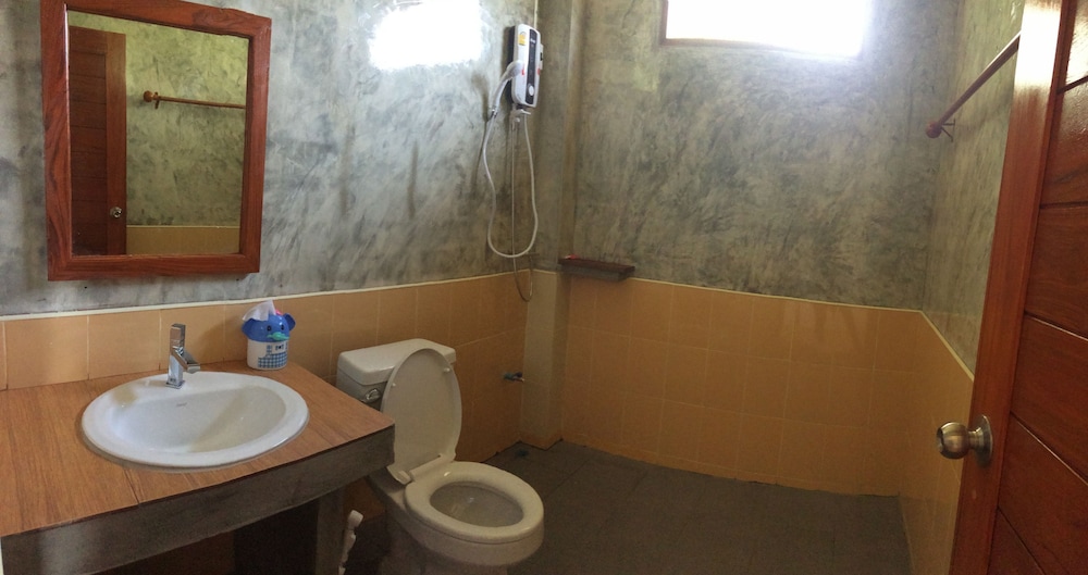 Pai Porpeang Guesthouse 46/50