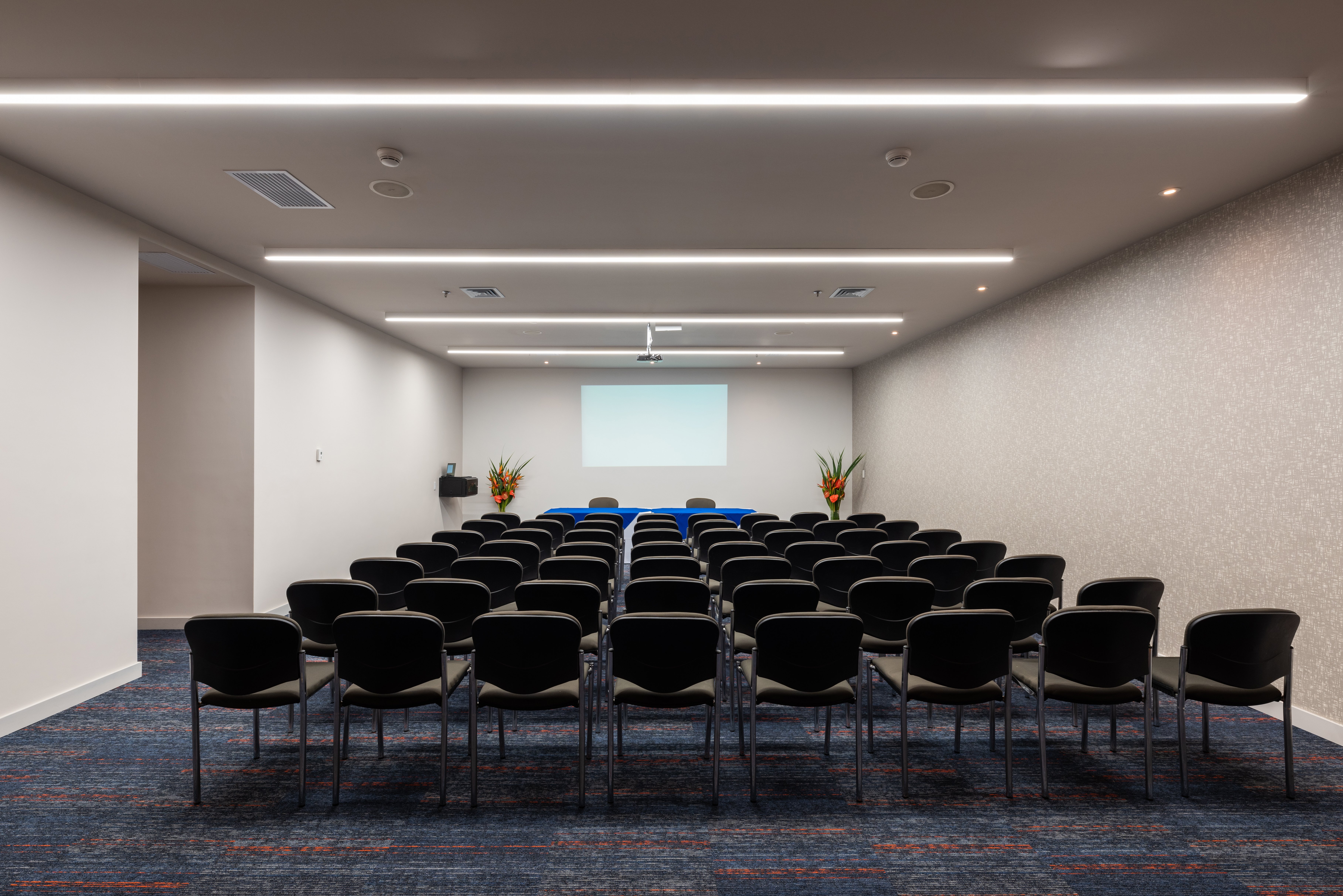 HOLIDAY INN EXPRESS MEDELLIN 55/65