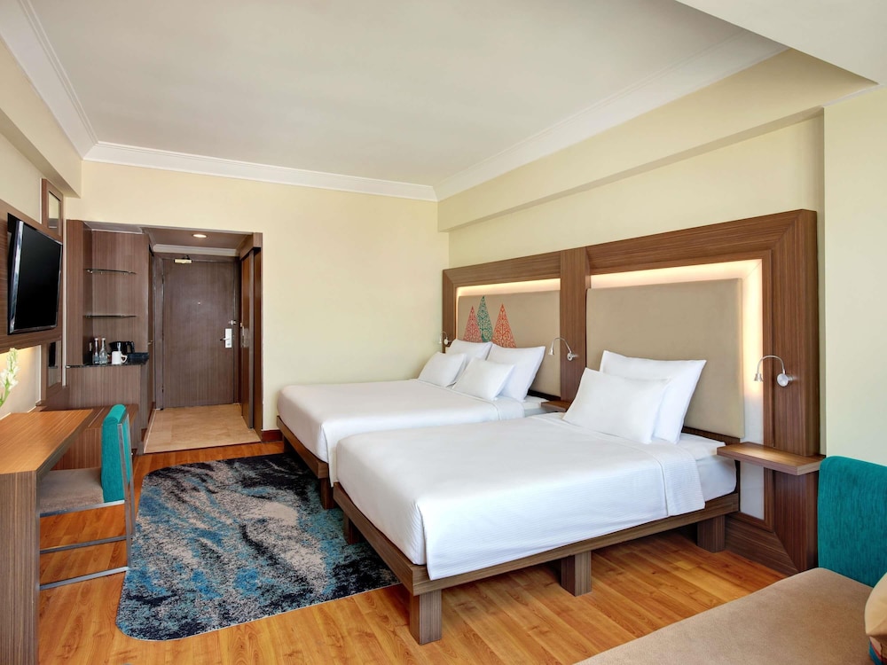 NOVOTEL SOLO 18/64
