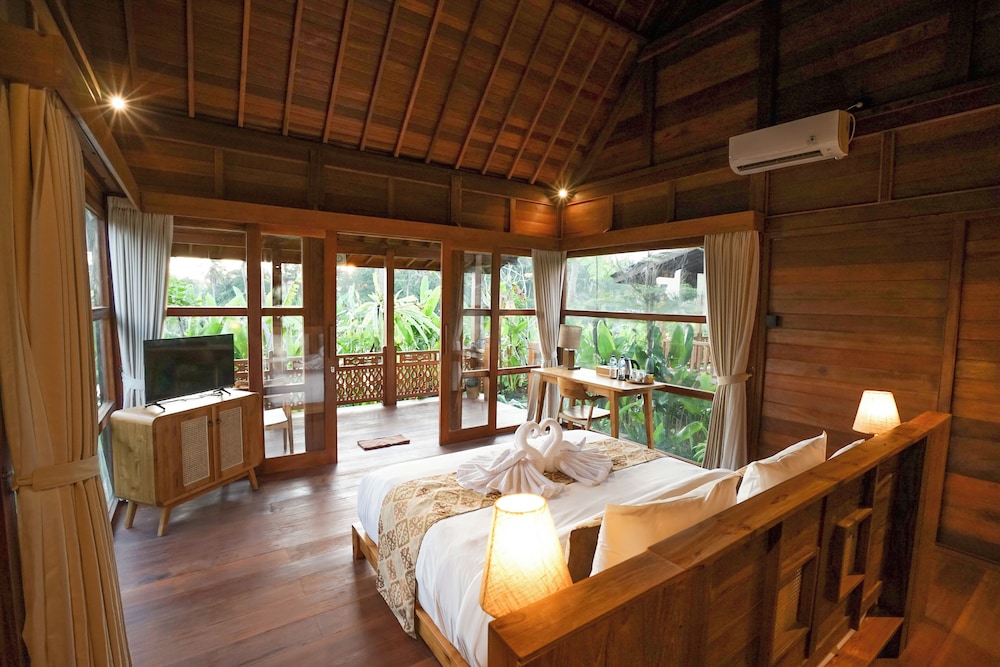 Ubud Art Resort (ex Uma D Mas Villa) 18/48