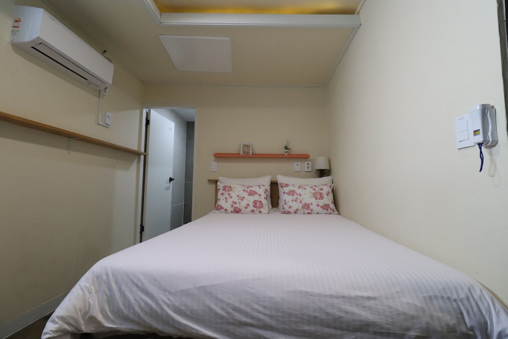 SUPERIOR, DOUBLE BED