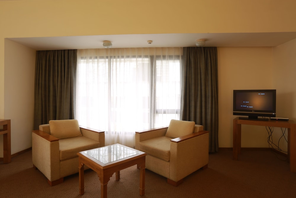 The Avenue Regent 32/58
