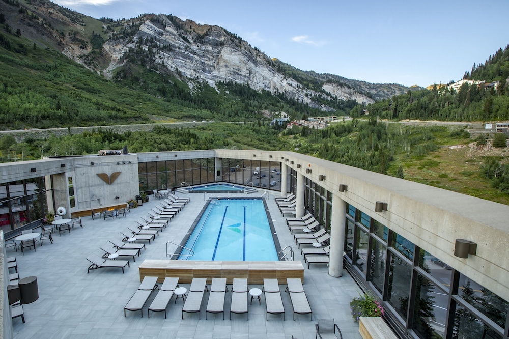 The Cliff Lodge and Spa 4/31