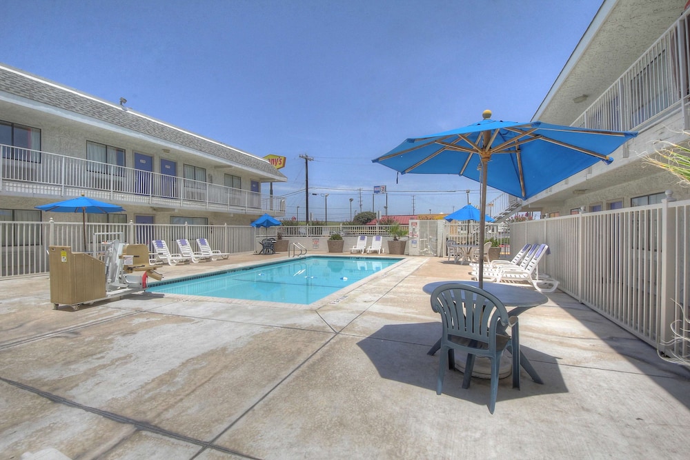 Motel6 San Antonio, TX - Fort Sam Houston 53/61