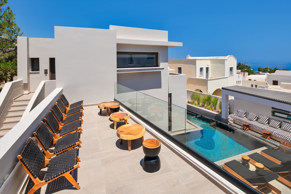 Uma Ray Suites 2/34