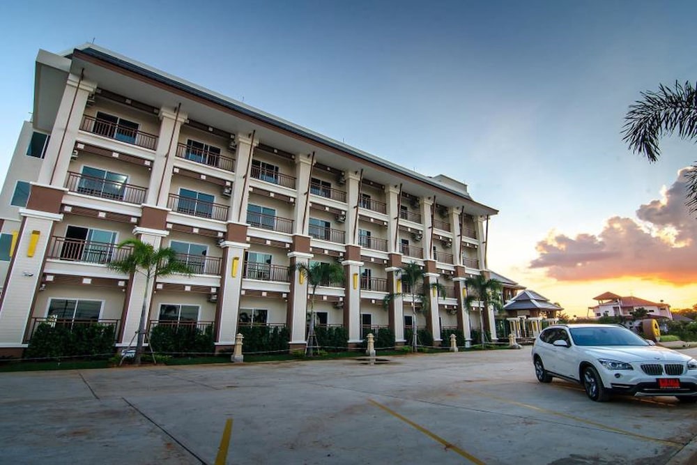 The Lake Hotel photo1