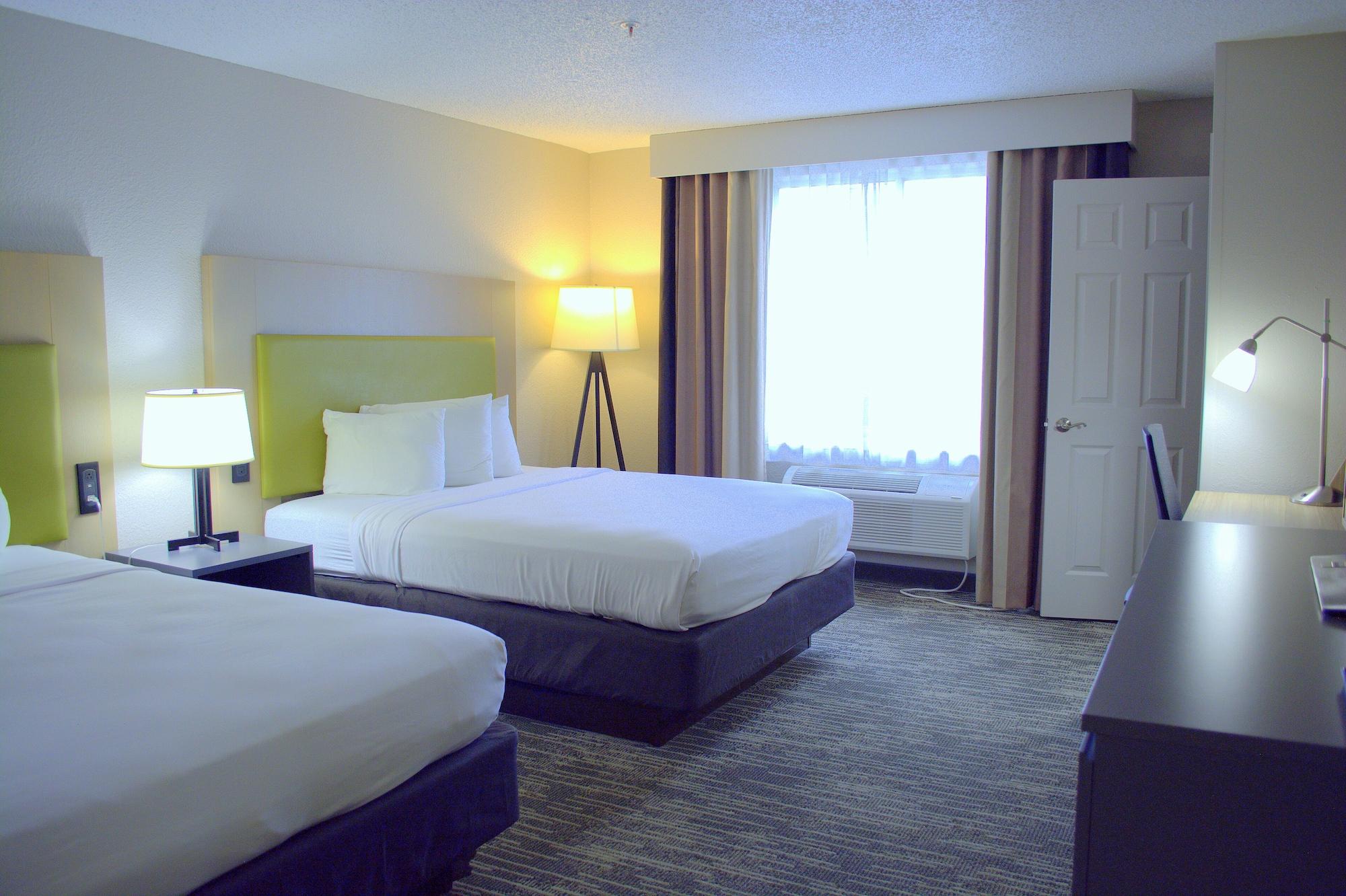 Studio, Suite, Multiple Beds