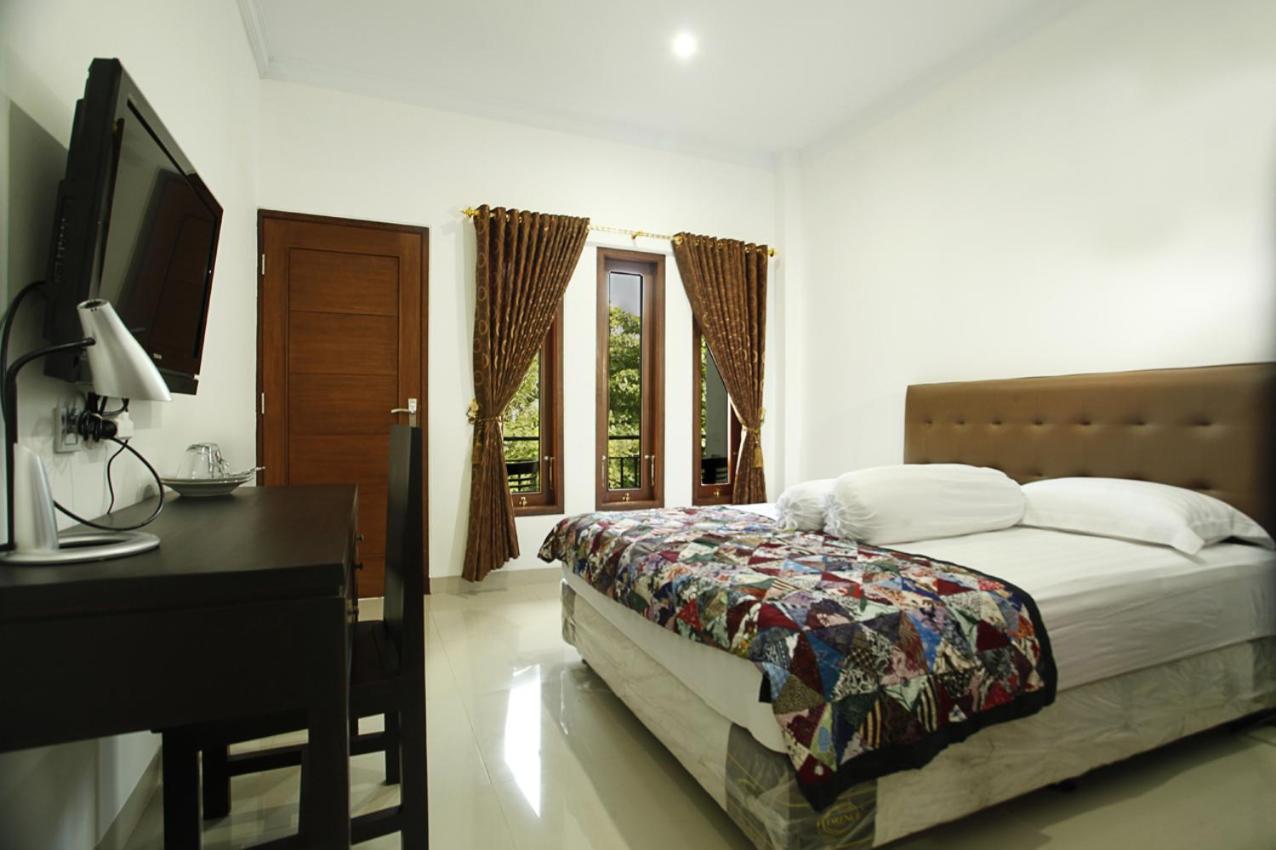 3 Rooms, Deluxe
