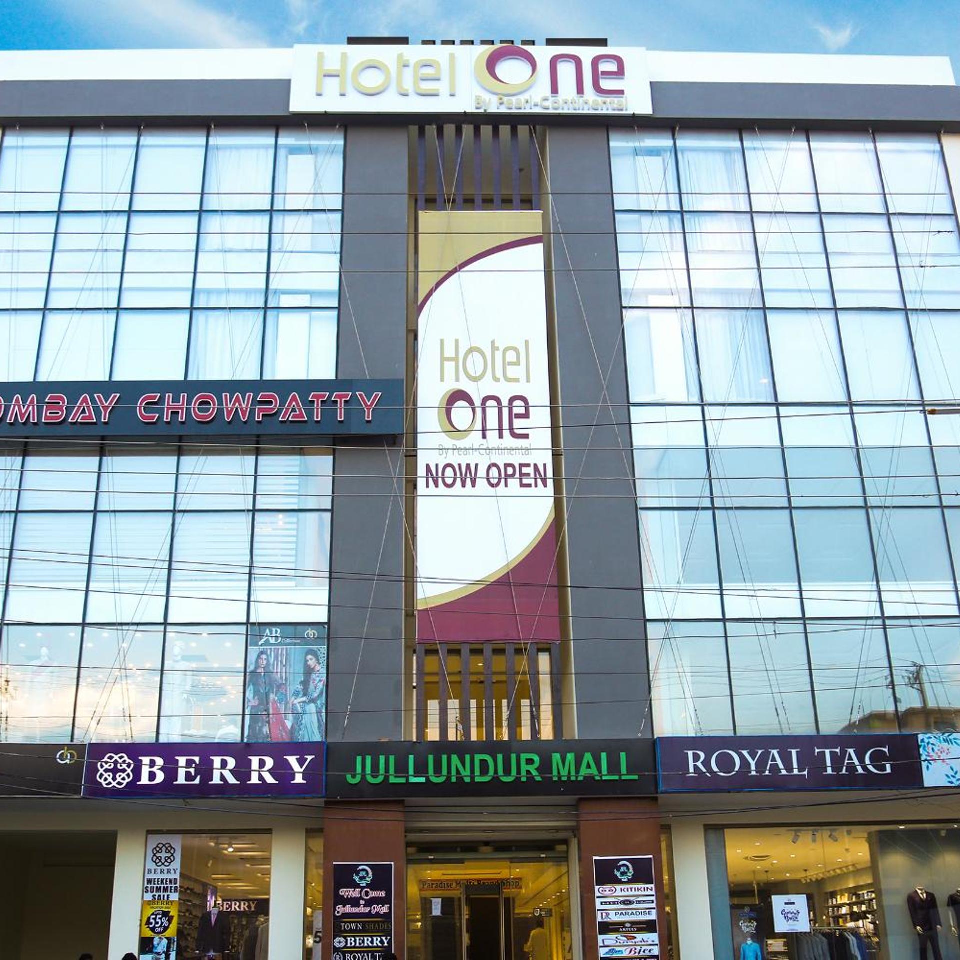 Hotel One Club Road Rahimyar Khan in RAHIM YAR KHAN