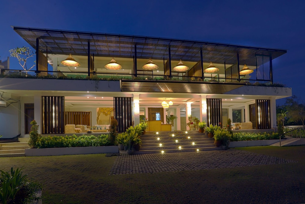 Nunamkhalu Private Villas and Spa (Ex Nusa Dua Retreat) 4/79