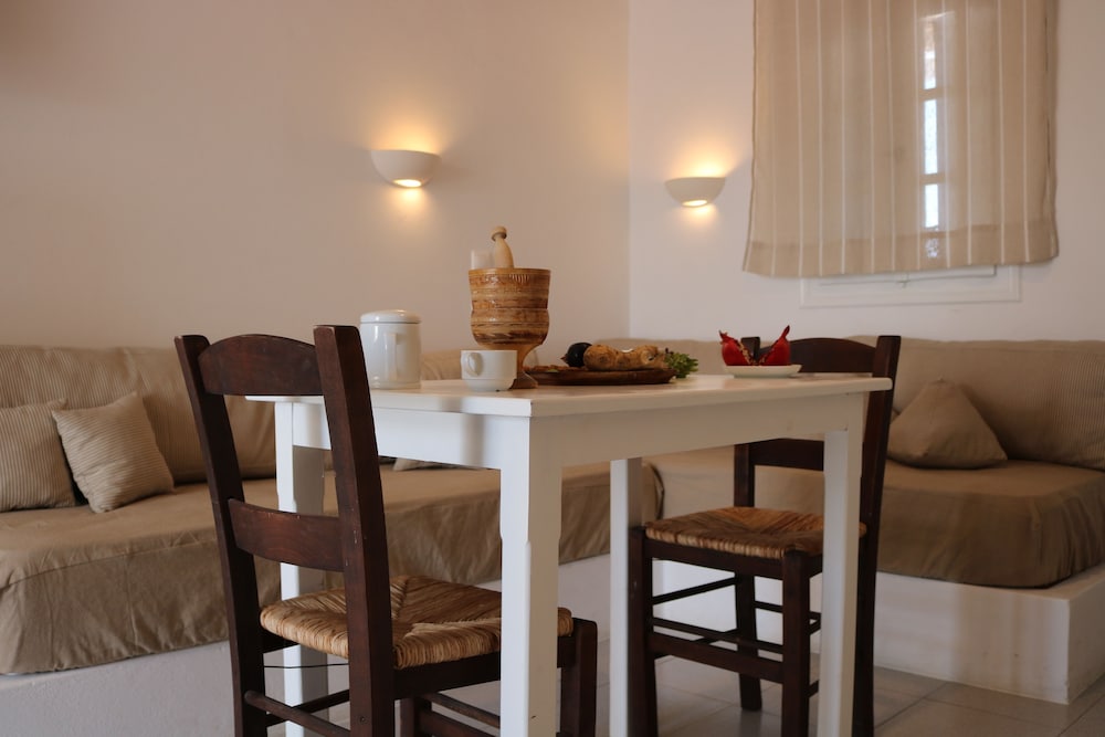 Avra Pahainas Hotel 32/50